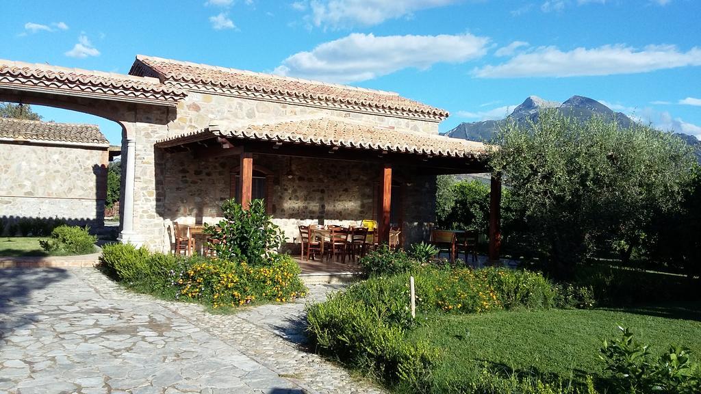 Agriturismo L' Agrumeto Francavilla Marittima Exterior photo
